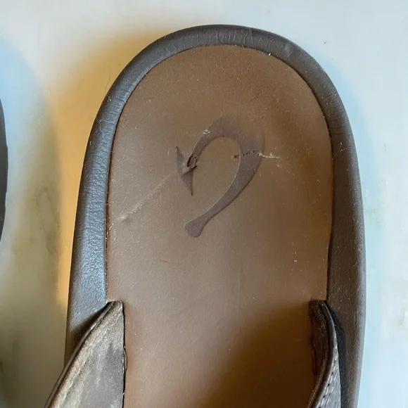 OluKai, men’s 11, brown leather and rubber flip flop sandals, beach vacation EUC - Picture 3 of 8